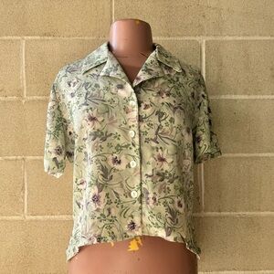 VINTAGE 90s cute boxy floral short sleeve button down shirt
